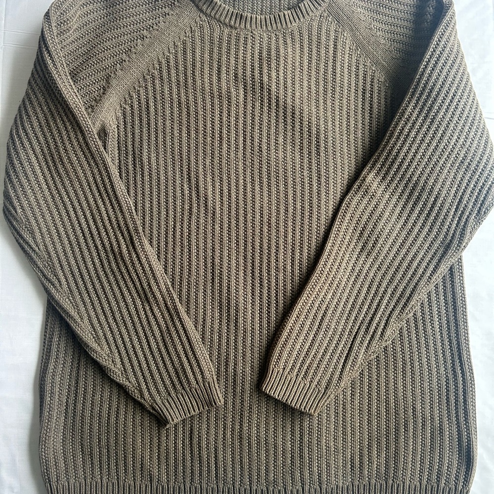 Eddie Bauer Men's Green Crewneck Sweater